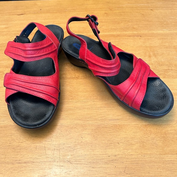 Wolky Sandals - Picture 2 of 9